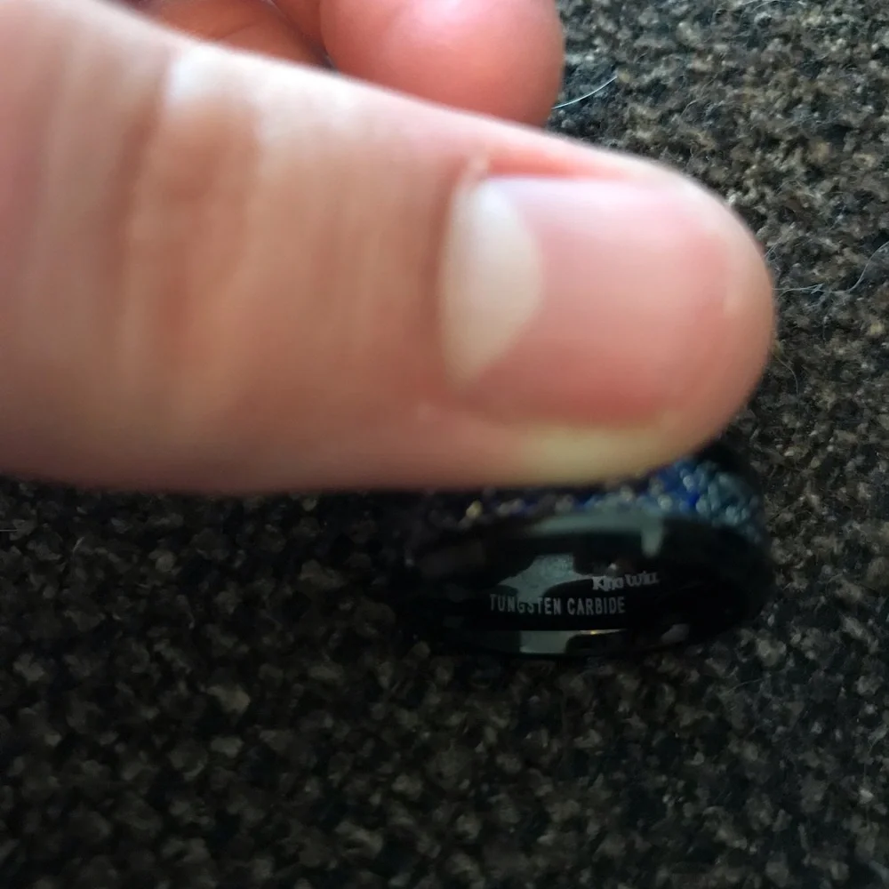 Size 9 ring. - Picture 4 of 6